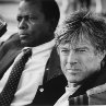 Still of Robert Redford and Sidney Poitier in Sneakers