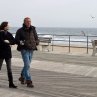 Still of Mickey Rourke and Evan Rachel Wood in The Wrestler