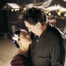 Still of Salma Hayek and Alfred Molina in Frida