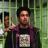 Still of John Cho and Kal Penn in Harold & Kumar Go to White Castle