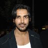 John Abraham at event of Where the Truth Lies