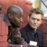 Still of Jude Law and Omar Epps in Alfie